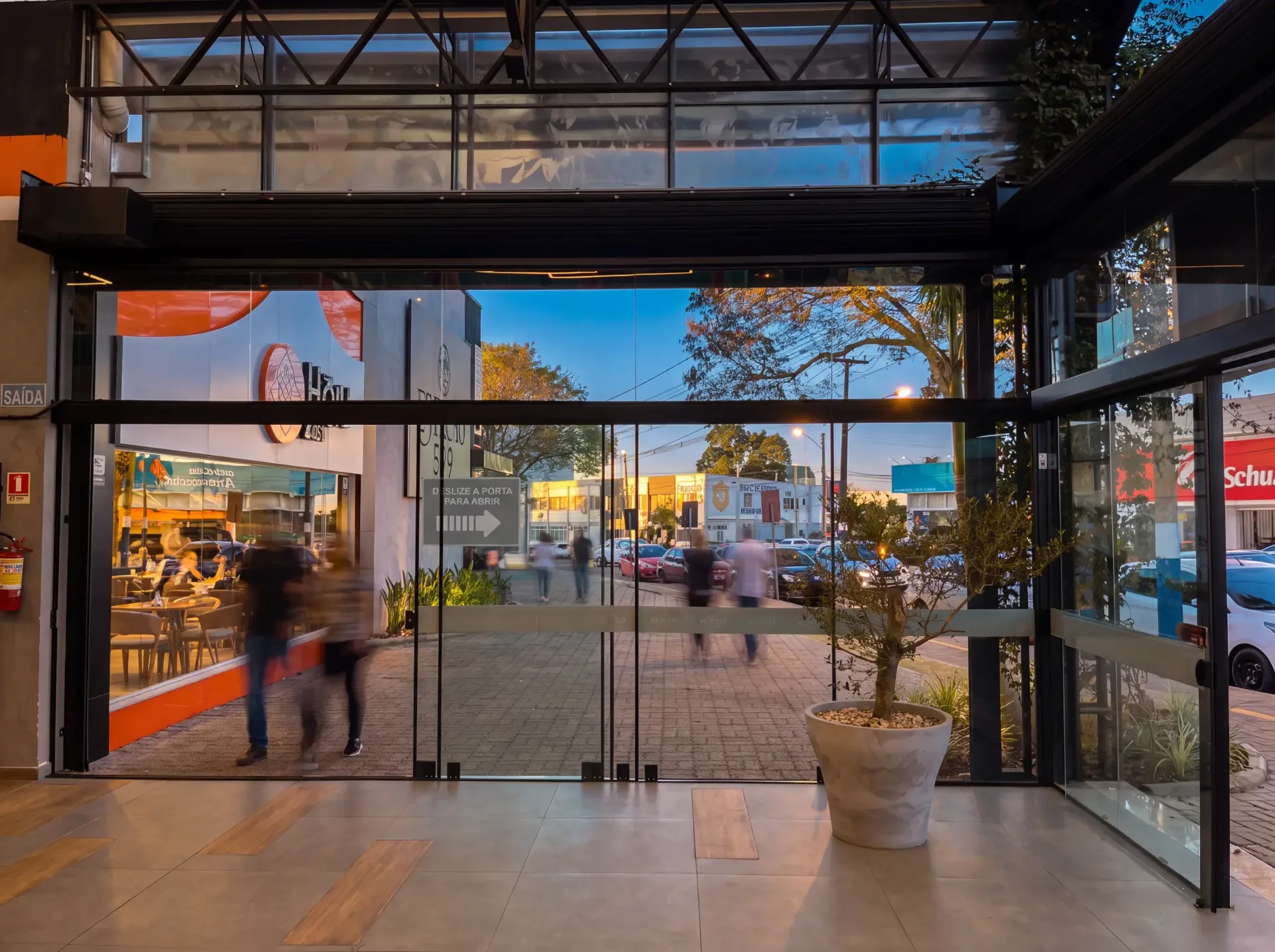 Estação 599 — Comercial em Carazinho, RS — foto 11 | projeto de Mateus Sohne Arquitetura